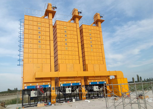 新疆伊犁玉米烘干機（一拖三）